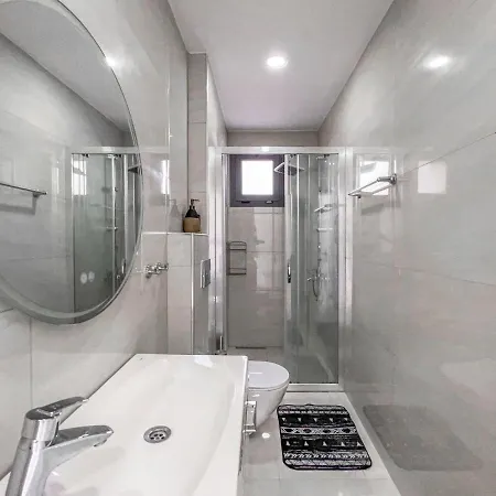 Specialy Designed, 3 Bedroom With Shared Pool 아파트