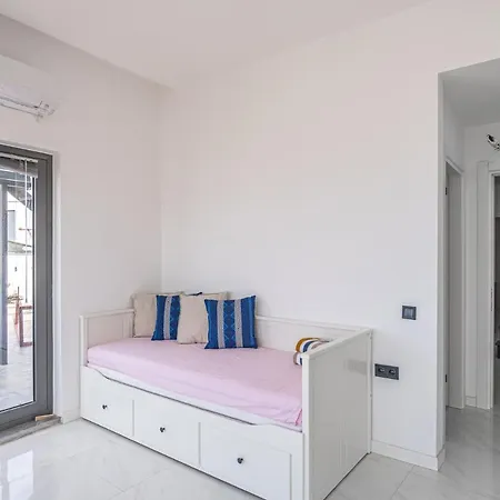 Specialy Designed, 3 Bedroom With Shared Pool Bodrum